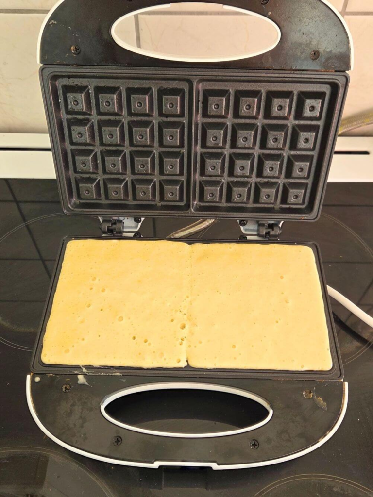 easy waffle recipe - fluffy homemade vanilla waffles